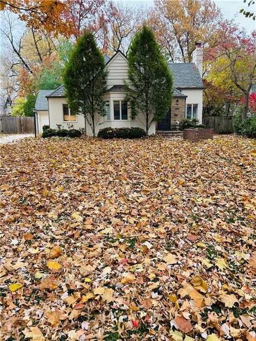 5509 Norwood St, Fairway, KS, 66205-2651 | Card Image