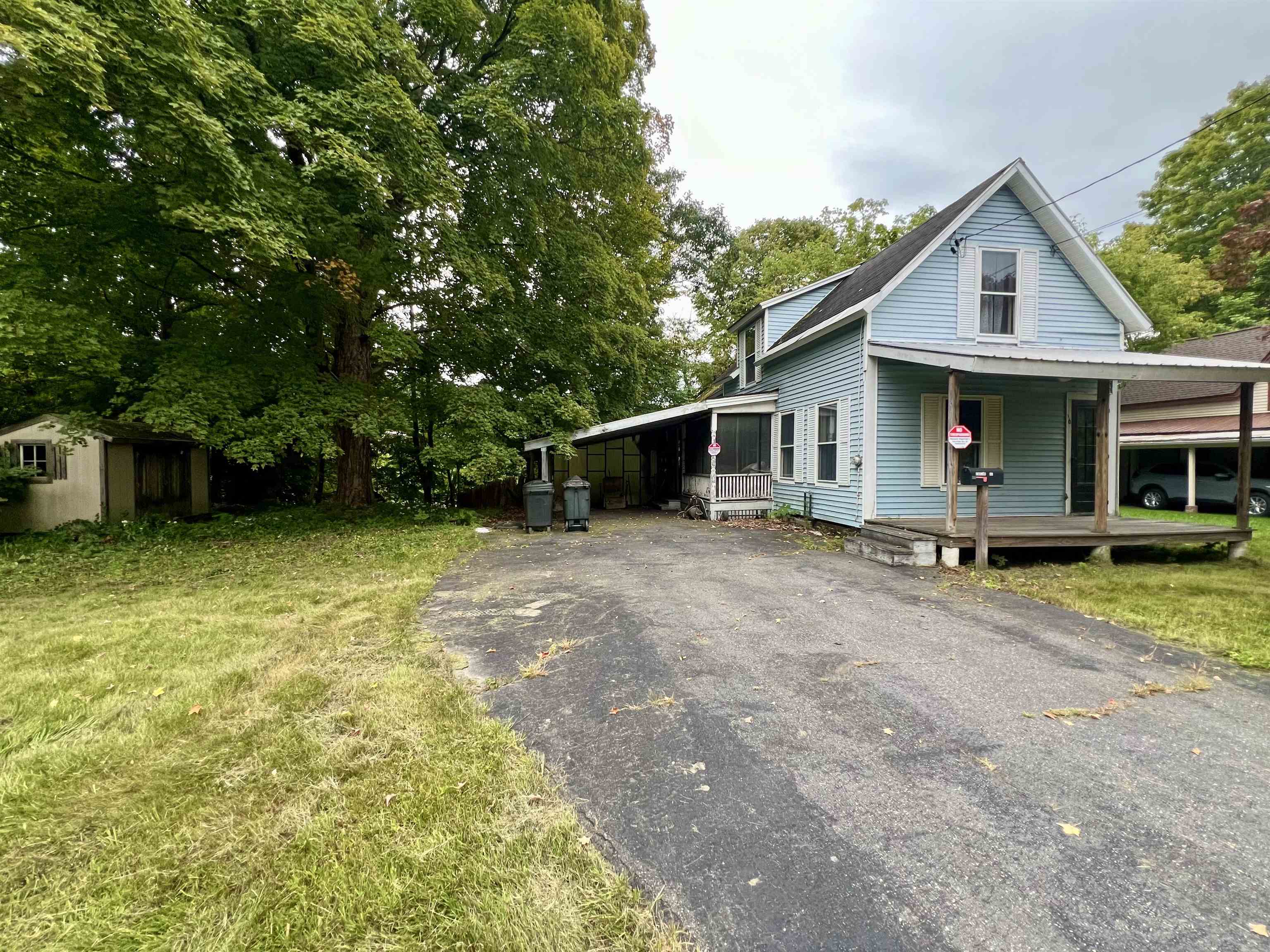 Lafayette St, Claremont, NH 03743