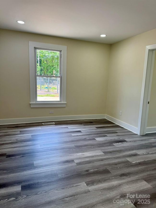 109 Broad St, House other with 3 bedrooms, 3 bathrooms and null parking in Shelby NC | Image 14
