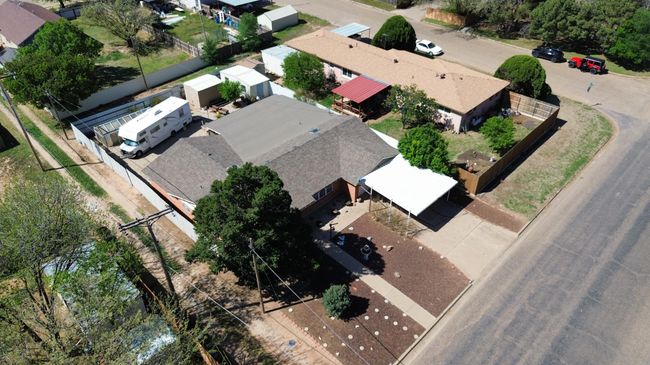 1512 Avenue K, House other with 3 bedrooms, 2 bathrooms and null parking in Abernathy TX | Image 48