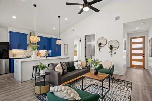 2-1606 Harvey St, Austin, TX, 78702-1652 | Card Image