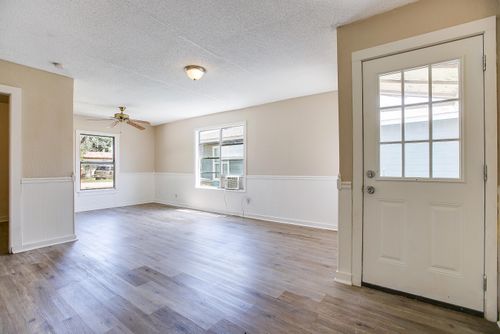 132 E 11th St, San Angelo, TX, 76903-4735 | Card Image