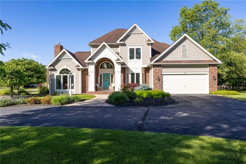 66 Churchview Ln, Pittsford, NY, 14534-4623 | Card Image