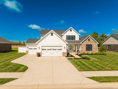 805 N Wild Pine Dr, Yorktown, IN, 47396-8013 | Card Image
