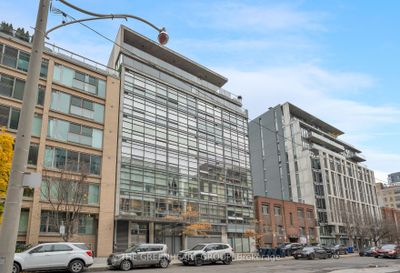 201 - 42 Camden St, Condo with 2 bedrooms, 2 bathrooms and 1 parking in Toronto ON | Image 2