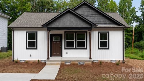 209 Knott St, Shelby, NC, 28150-4516 | Card Image