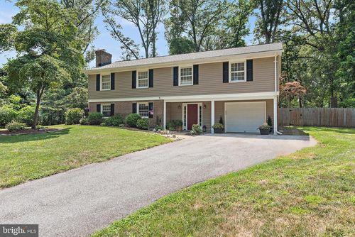 392 Stonehouse Dr, SEVERNA PARK, MD, 21146-2042 | Card Image