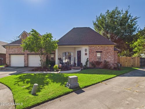 111 Port Royal Cir, Lafayette, LA, 70508-6460 | Card Image