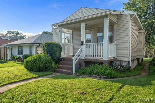 6835 Etzel Ave, University City, MO, 63130-2454 | Card Image