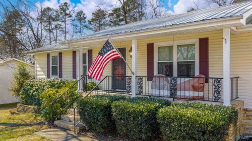 4007 Lyndale Dr Nw, Fort Payne, AL, 35968-3042 | Card Image