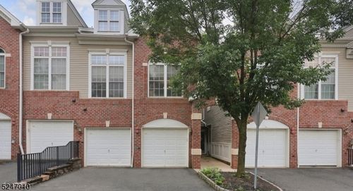 107 Donato Cir, Scotch Plains, NJ, 07076-1068 | Card Image