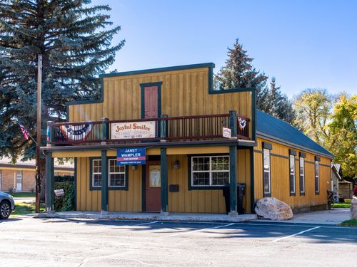 237 S 7400 E, Huntsville, UT, 84317-9722 | Card Image