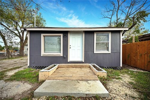 326 Virginia Avenue, Corpus Christi, TX, 78405 | Card Image