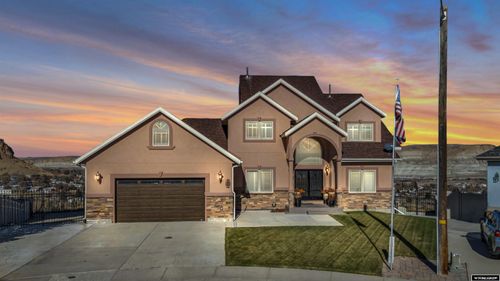 1210 Fawn Cir, Green River, WY, 82935-6600 | Card Image