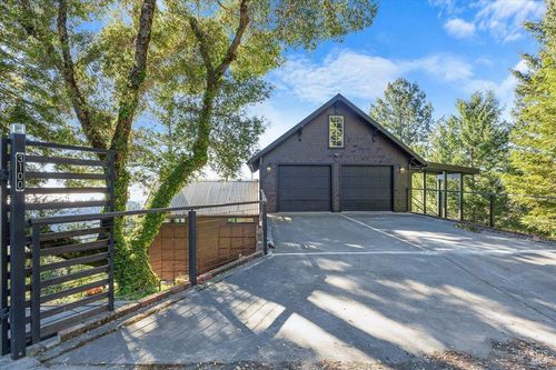 3100 Muniz Ranch Rd, Jenner, CA, 95450 | Card Image