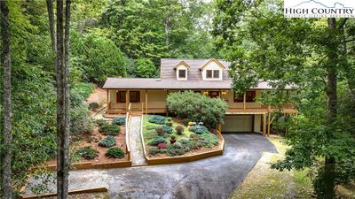 376 Deerfield Forest Parkway, House other with 3 bedrooms, 3 bathrooms and null parking in Boone NC | Image 1