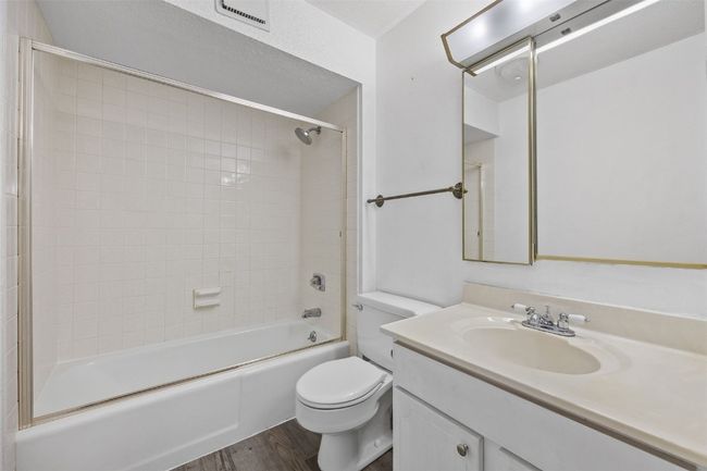 APT-60 - 5712 Golden Ct Ne, Condo with 2 bedrooms, 2 bathrooms and null parking in Cedar Rapids IA | Image 15