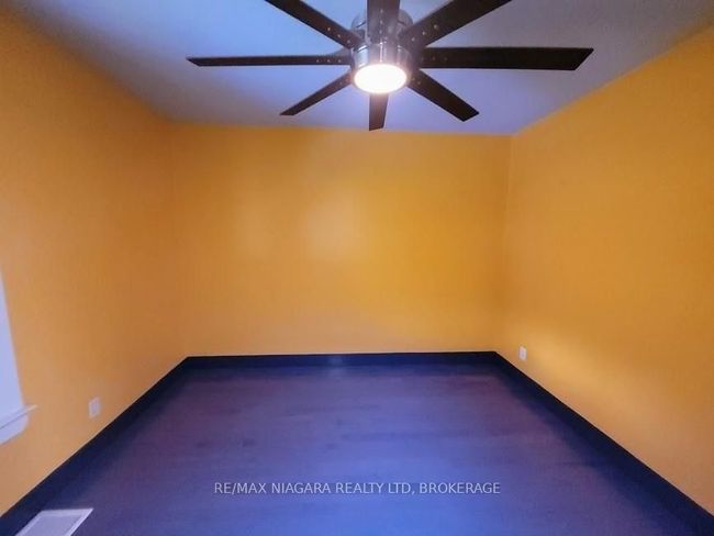 6476 Maranda St, Home with 4 bedrooms, 2 bathrooms and 3 parking in Niagara Falls ON | Image 11