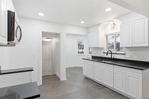 17134 Ward St, Detroit, MI, 48235-4125 | Card Image