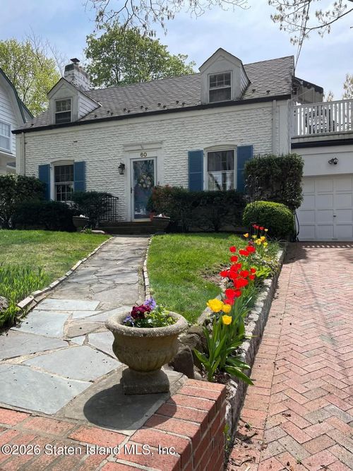60 Valencia Ave, Staten Island, NY, 10301-2024 | Card Image