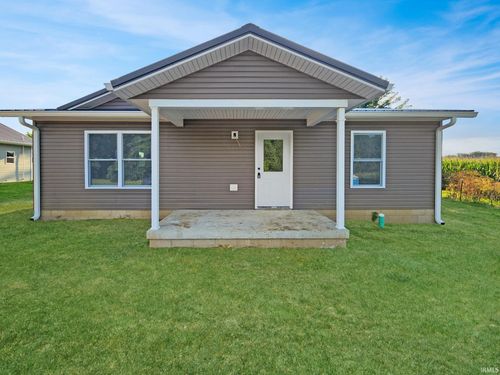 327 N 1st St, Edwardsport, IN, 47528-8200 | Card Image