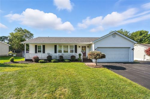 3699 Mitchell Rd, New Castle, PA, 16105-2951 | Card Image