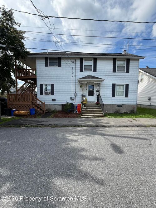 934 Cottage St, Peckville, PA, 18452-2212 | Card Image
