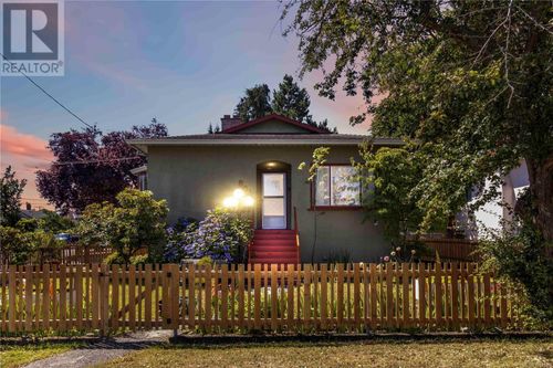 801 Old Esquimalt Rd, Esquimalt, BC, V9A4W9 | Card Image