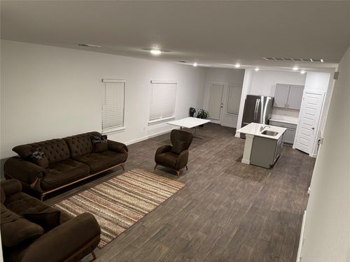 204 James River Dr, Hutto, TX, 78634-2623 | Card Image