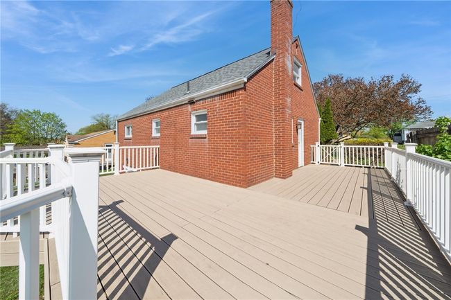 304 E Patty Ln, House other with 3 bedrooms, 2 bathrooms and 1 parking in Monroeville PA | Image 25