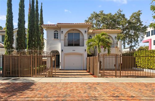 2924 Bridgeport Ave, Miami, FL, 33133-3608 | Card Image