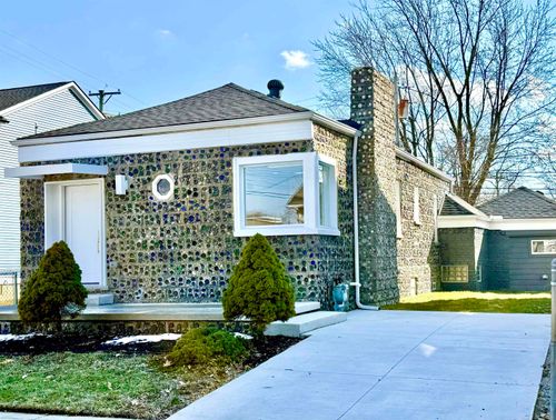 39 W Elza Ave, Hazel Park, MI, 48030-2205 | Card Image