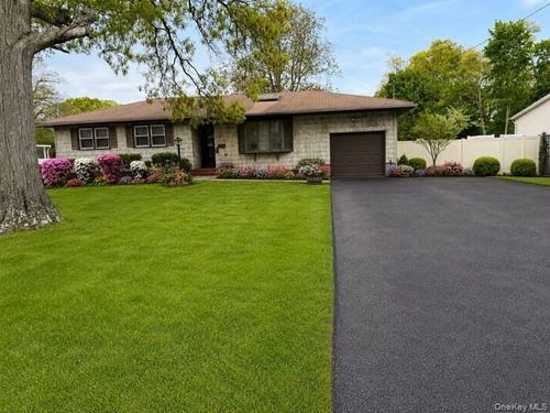 44 47th Street, Islip, NY, 11751 | Card Image