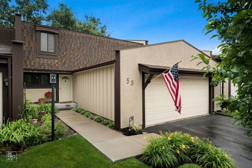 53 Briarwood Sq, Indian Head Park, IL, 60525-4424 | Card Image