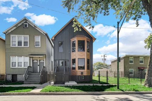 243 Swann St, CHICAGO, IL, 60609-3928 | Card Image