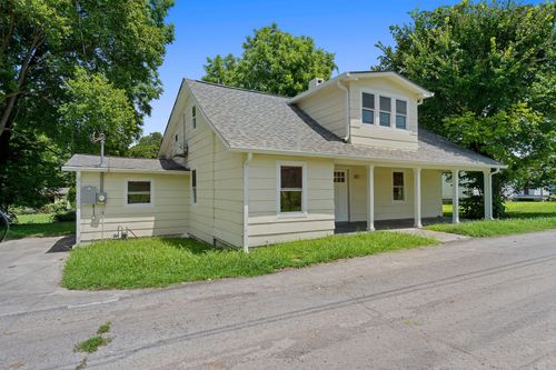 102 Lowe St, Mount Pleasant, TN, 38474-1513 | Card Image