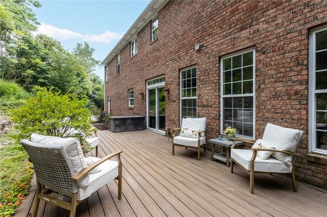 543 Shrader St, House other with 4 bedrooms, 4 bathrooms and 2 parking in Springdale PA | Image 14