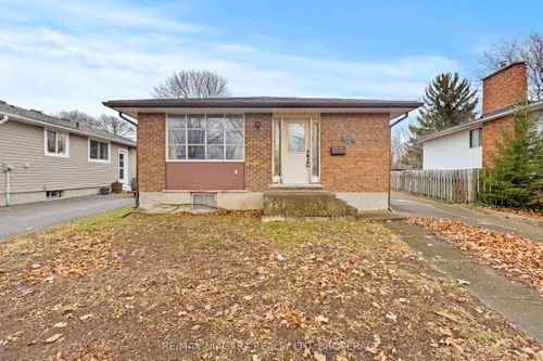 6183 Johnson Dr, Niagara Falls, ON, L2J3J6 | Card Image