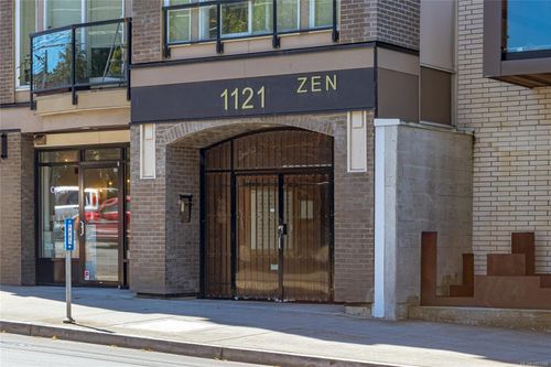 402-1121 Fort St, Victoria, BC, V8V3K9 | Card Image