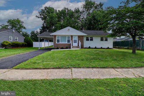 402 Pennington Dr, Westampton, NJ, 08060-2316 | Card Image