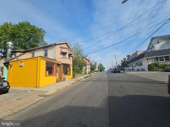 APT-2 - 107 E County Line Rd, House other with 2 bedrooms, 1 bathrooms and null parking in ARDMORE PA | Image 15