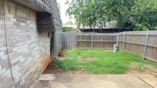 7203 Edenborough Dr, Oklahoma City, OK, 73132-5614 | Card Image