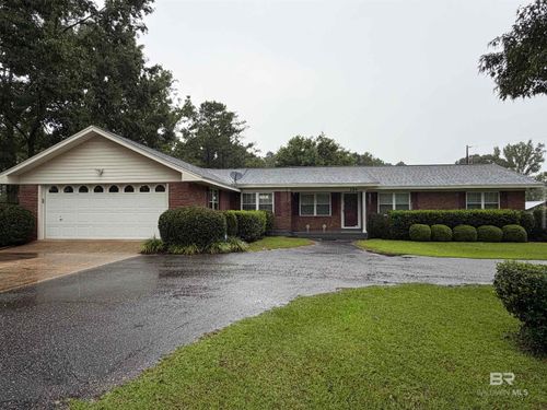 154 Perry Ln, Atmore, AL, 36502-5888 | Card Image