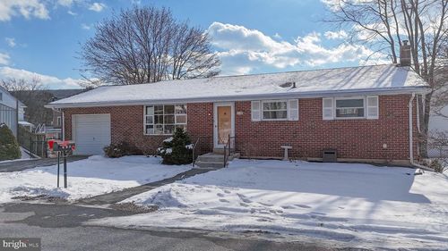 214 Chestnut St, Tuscarora, PA, 17982-5331 | Card Image