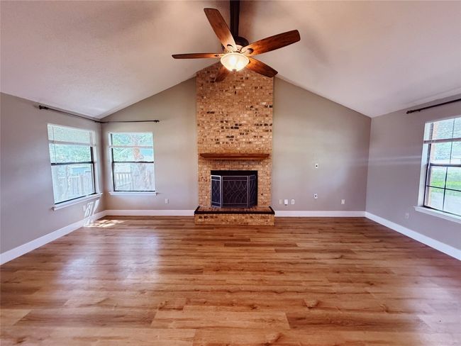 1711 Ryon Ln, House other with 3 bedrooms, 3 bathrooms and null parking in Round Rock TX | Image 4