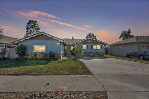 21 Andrews Drive, Hollister, CA, 95023 | Card Image
