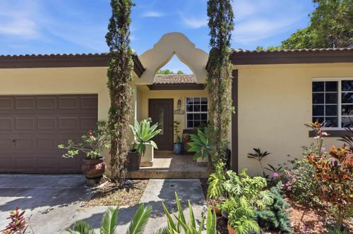 20233 Sw 85th Ct, Cutler Bay, FL, 33189-2523 | Card Image
