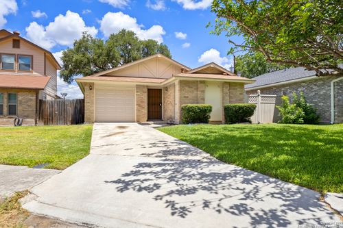 5215 Vinecrest Cir, Kirby, TX, 78219-1453 | Card Image