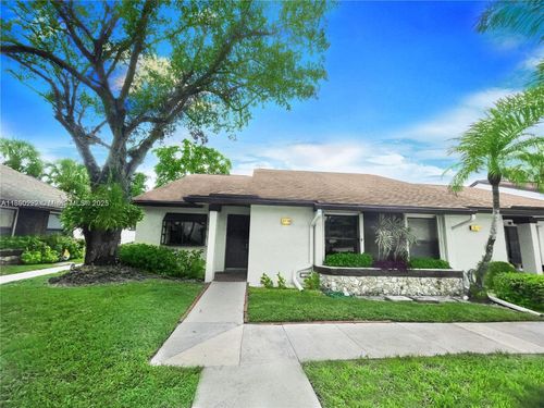 2523-3314 Carambola Cir S, Coconut Creek, FL, 33066-2147 | Card Image