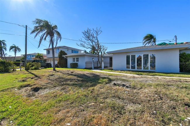 568 Johns Pass Ave, House other with 4 bedrooms, 3 bathrooms and null parking in MADEIRA BEACH FL | Image 11